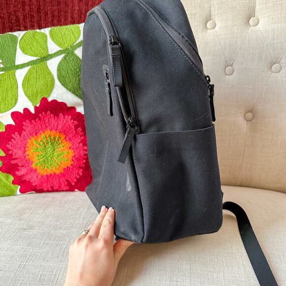 Everlane Commuter Backpack - Black - Used - Picture 4 of 8